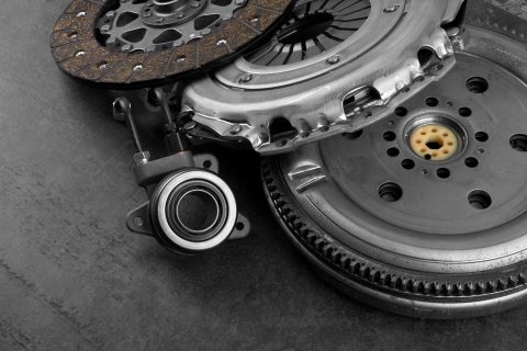 Clutch Slipping or Clutch Judder? Here’s What It Means - MOTORART AUTOS